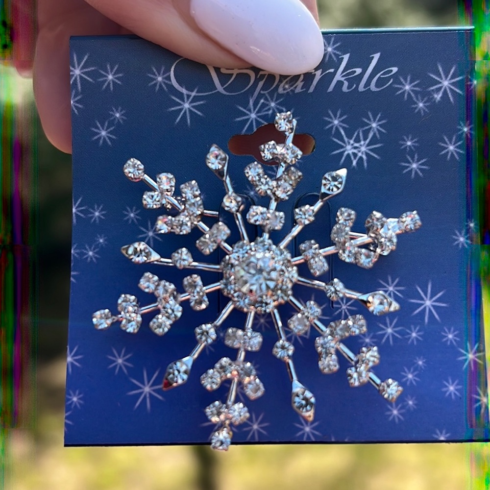 Unique & Beautiful Crystal Snowflake ❄️ Pin. New